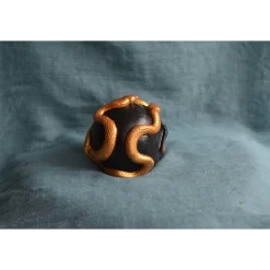 Totenkopf Schlangen – Halloweenfigur aus Gips zum Selbstgestalten