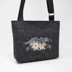 Trachtentasche aus Wollfilz mit Gebirgslandschaft und Edelweiß