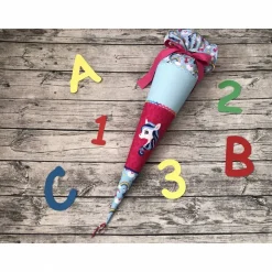 traumhafte Schultüten mit Einhorn und Regenbogen