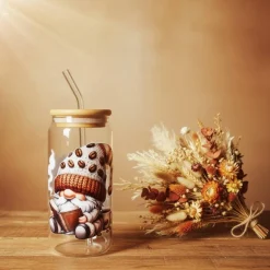 Trinkglas mit Strohhalm