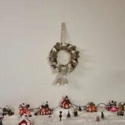 Türkranz aus Reisig für Weihnachten und Advent in Gold, 25cm Durchmesser