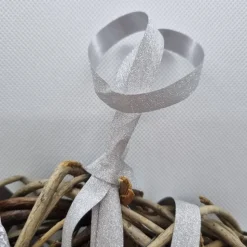 Türkranz aus Reisig für Weihnachten und Advent in Silber, 25 cm Durchmesser