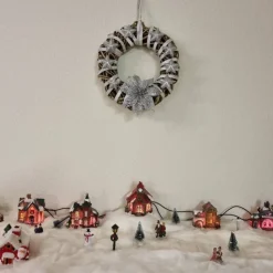 Türkranz aus Reisig für Weihnachten und Advent in Silber, 25 cm Durchmesser