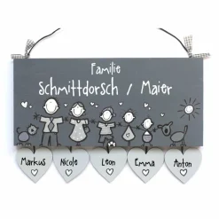 Türschild Familie aus Holz mit Name personalisiert - exklusives Hochzeitsgeschenk für Patchworkfamilien - besonderes Geschenk zum Hochzeitstag - individuelles Haustürschild mit Figuren