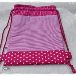 Turnbeutel-/Rucksack pink/weiß mit Doodlestickerei Bärenkopf und Wunschname