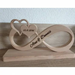 Unendlichkeitszeichen/Endlosschleife/Infinity Unikat aus Buchenholz personalisiertes Geschenk zur Hochzeit