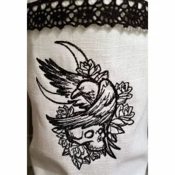 Utensilo Lichtbeutel Vasenhusse Rabe Schädel gestickt Leinen Spitze Halloween