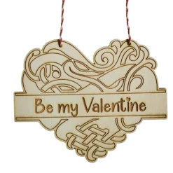 Valentinsgeschenk: Monogramm-Herzaufhänger oder Blumenstecker mit Schriftzug