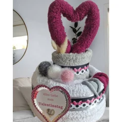 Valentinstag/Muttertag/Geburtstag Hochzeit Geschenk Handtuchtorte mit Herz