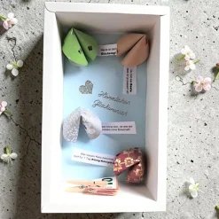 Verpackung für Geldgeschenk – Geschenkbox mit Glückskeksen & Sichtfenster | Handgemachte Geschenkverpackung