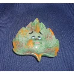 Verschiedene Blätter mit lustigem Gesicht ,Keramik Herbstdeco,