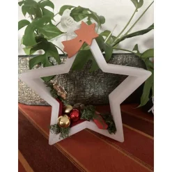 Verzierter 3-D-Stern zum Aufstellen