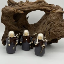 Weidenkätzchen, dunkelgraues Kleid - Jahreszeitentisch  - Winter - Blumenkinder - Frühling