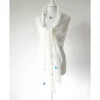 Weißer Mohair Schal mit blauen Blüten, gestrickte Stola Hochzeit, festliches Tuch für die Braut, Sommer Schultertuch