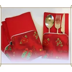 Weihnachtliche Bestecktasche für die Festtafel