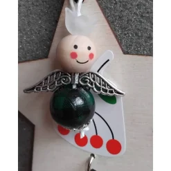 Weihnachtlicher Holzstern Anhänger mit Perlenengel – Unikate Deko für Baum & Fenster