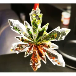 Weihnachtlicher Kristallstern "Winterzauber" – Funkelnder Anhänger für die Adventszeit