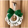 Weihnachtliches Häkelkränzchen Baumschmuck in weiß mit grüner Schleife von Hobbyhaus