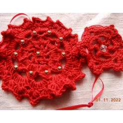 Weihnachts Deko Set,11 handgehäkelte kleine Anhänger in Deckchenform ,Fensterschmuck,Christbaumschmuck,