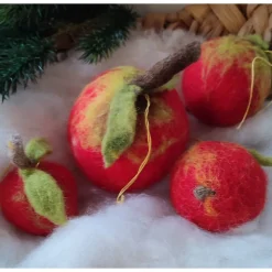 Weihnachtsapfel handgefilzt, 4er Set