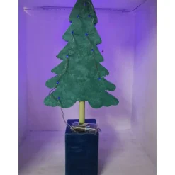 Weihnachtsbaum auf VK Holz