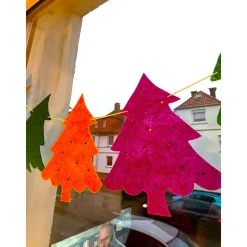 Weihnachtsbaum aus Filz mit funkelnden Steine doppelseidig verziert