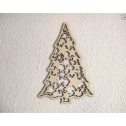 Weihnachtsbaum mit Sternmuster aus Holz