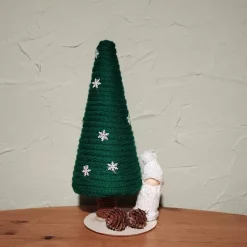 Weihnachtsbaum Tischdeko – Handgemachte Weihnachtsdekoration aus Naturmaterialien