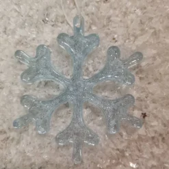 Weihnachtsbaumanhänger in Eiskristall Optik