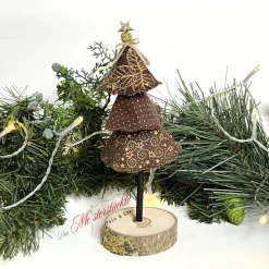 Weihnachtsbäumchen mit Holzsockel braun gold – Handgemachte Weihnachtsdeko in 3 Größen