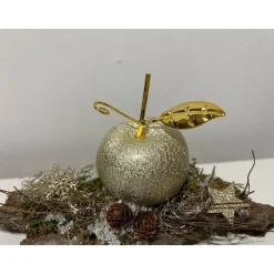 Weihnachtsdeko Weihnachtsgesteck mit einem Apfel