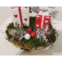 Weihnachtsgesteck auf Baumscheibe Weihnachtsdeko