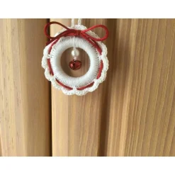 Weihnachts-Häkelkränzchen in weiß-rot handgehäkelt von Hobbyhaus