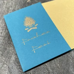 Weihnachtskarte „Frohes Fest“ mit Geschenkanhänger