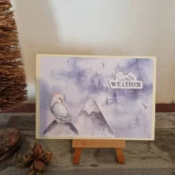 Weihnachtskarte mit Berge und Eule - Winter - Sweater Weather