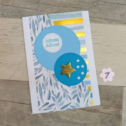 Weihnachtskarten mit goldfarbenen Holzstern • Blau & Winterdesign