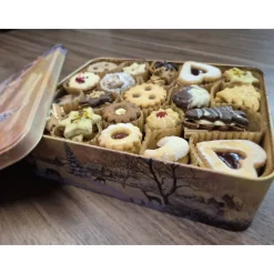 Weihnachtskekse in Präsentdose (38Eur pro Kg) mit 1,1Kg bzw. 1,2Kg Plätchen und Kekse von FeinLand