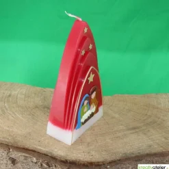 Weihnachtskerze personalisierbar – Kuppelmotiv rot-weiß mit Christkind, Maria und Josef, handgegossen