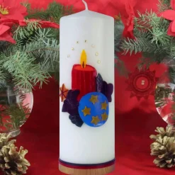 Weihnachtskerze personalisierbar – weiße Kerze mit roter Kerze und Kugel, perfekt als Weihnachtsgeschenk oder Deko