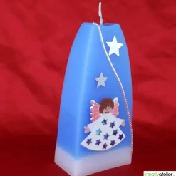 Weihnachtskerze personalisierbar – Doppelbogen-Kerze blau mit Engel, handgegossen, perfekte Winterdeko