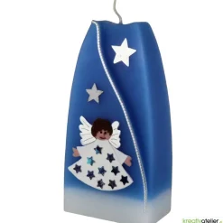 Weihnachtskerze personalisierbar – Doppelbogen-Kerze blau mit Engel, handgegossen, perfekte Winterdeko