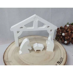 Weihnachtskrippe - Krippe im modernen Stil in weiß mit Holztablett oder Holzscheibe