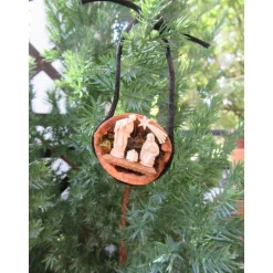 Weihnachtskrippe - Krippe in Walnuss mit Moos