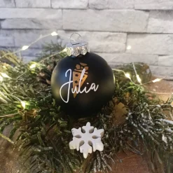 Weihnachtskugel personalisiert – Individuelle Christbaumkugeln aus Glas mit Namen