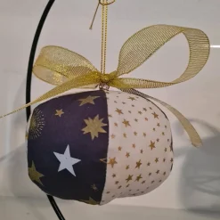 Weihnachtskugel Upcycling aus Stoff | Christbaumkugel Weihnachtsdeko | Handmade Tischdeko & nachhaltige Dekoidee