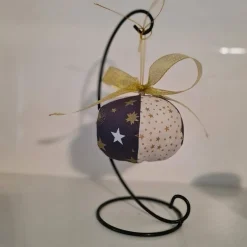 Weihnachtskugel Upcycling aus Stoff | Christbaumkugel Weihnachtsdeko | Handmade Tischdeko & nachhaltige Dekoidee