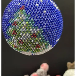 Weihnachtskugeln/Weihnachtsbaumschmuck /Christbaumschmuck gehäkelt mit Baumwollgarn und kleinen Glasperlen