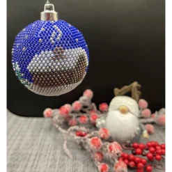 Weihnachtskugeln/Weihnachtsbaumschmuck / Christbaumschmuck gehäkelt mit Baumwollgarn und kleinen Glasperlen