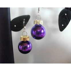 Weihnachtskugel-Ohrringe, Christbaumkugeln, Weihnachtskugeln, Ohrringe Lila