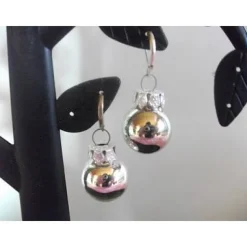 Weihnachtskugel-Ohrringe, Christbaumkugeln, Weihnachtskugeln, Ohrringe silber